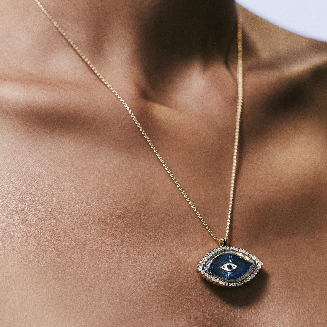 Eye Play Pendant on Rosa Classic Chain