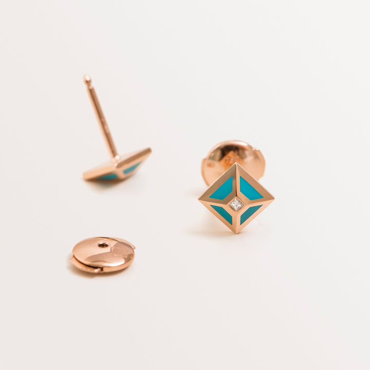 MINI TOKEN EARRING