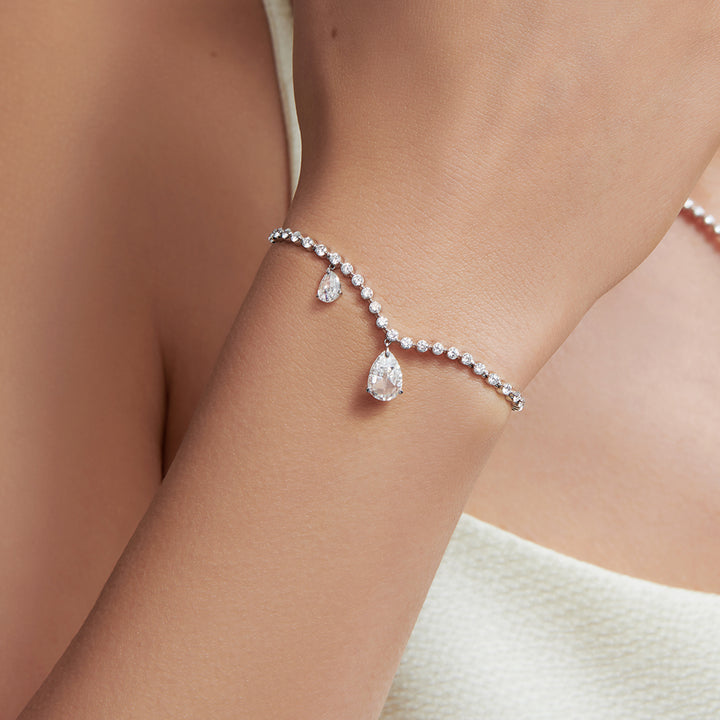 Tear Curve Bracelet