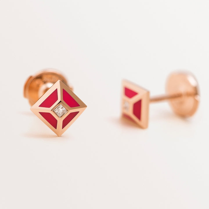 MINI TOKEN EARRING